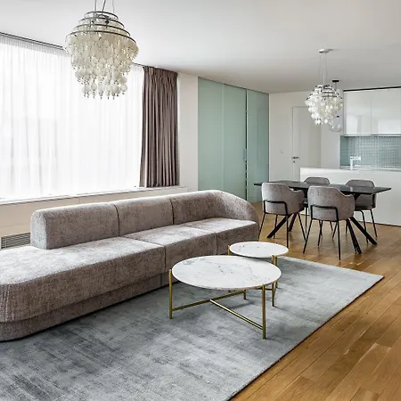 Empirent Karlin Aparthotel