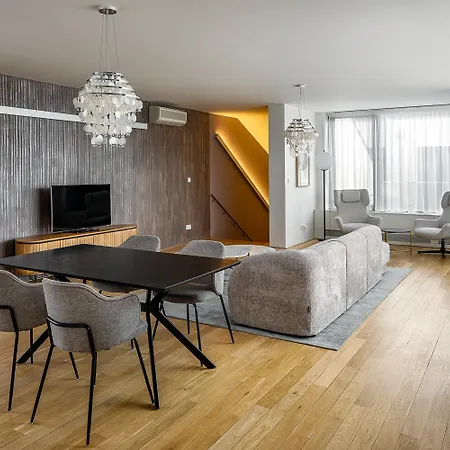 Aparthotel Empirent Karlin