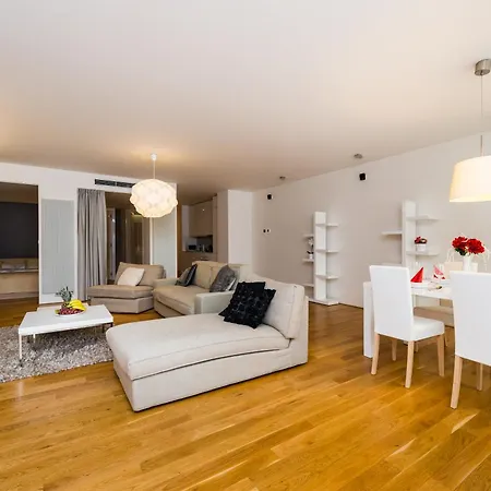 Empirent Karlin 4*