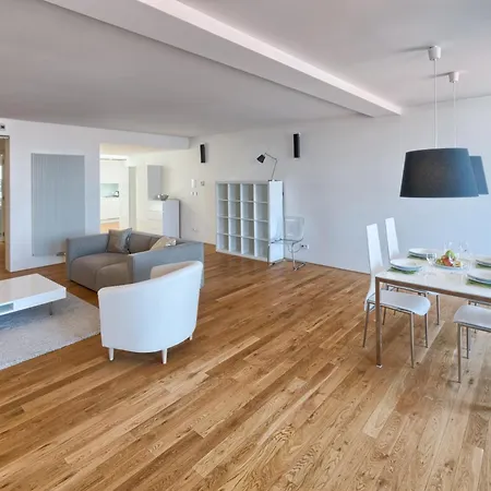 Empirent Karlin 4* Prag