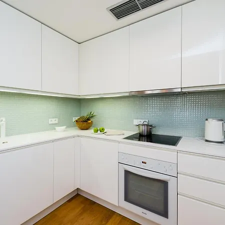 Empirent Karlin Aparthotel 4*