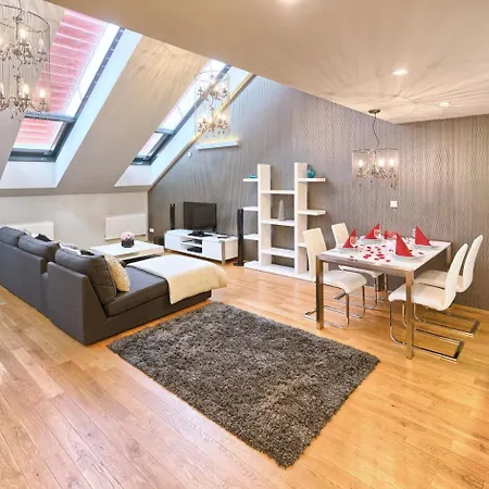 Empirent Karlin 4* Prag