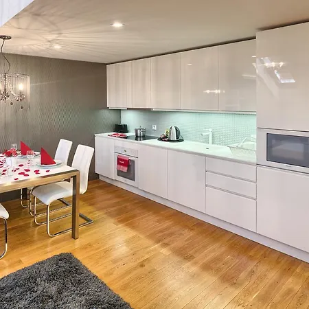 Aparthotel Empirent Karlin 4*