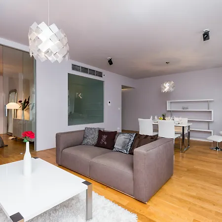 Empirent Karlin Prag