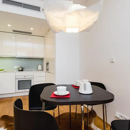 Empirent Karlin Aparthotel 4*