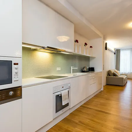 Empirent Karlin Aparthotel