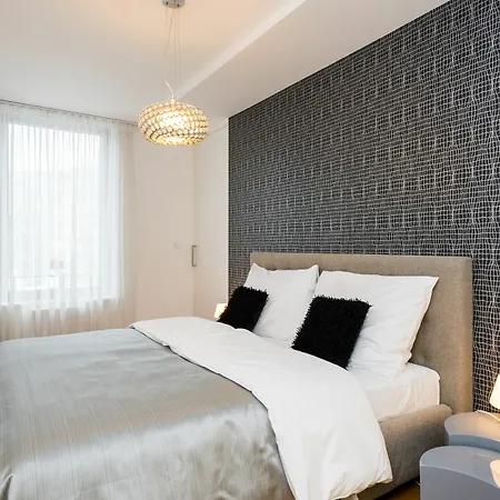 Empirent Karlin Prag