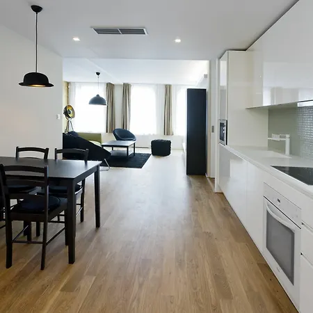 Empirent Karlin Aparthotel