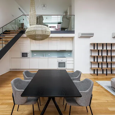 Aparthotel Karlin By Tkc